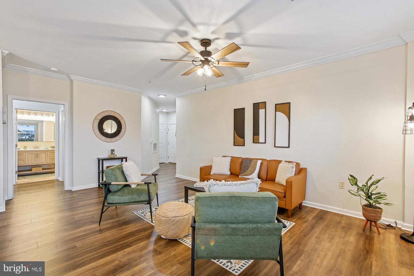 9490 VIRGINIA CENTER BLVD #130, VIENNA, Virginia 22181, 2 Bedrooms Bedrooms, ,2 BathroomsBathrooms,Residential,For sale,9490 VIRGINIA CENTER BLVD #130,VAFX2289354 MLS # VAFX2289354