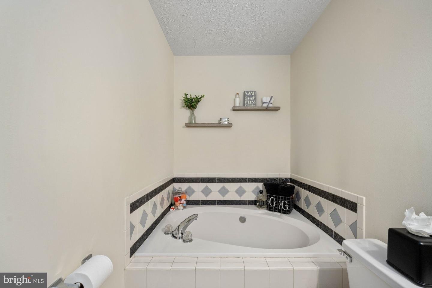 207 HEALY CT, STAFFORD, Virginia 22554, 3 Bedrooms Bedrooms, ,3 BathroomsBathrooms,Residential,For sale,207 HEALY CT,VAST2045844 MLS # VAST2045844