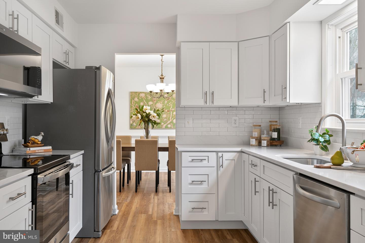 4346 SILAS HUTCHINSON DR, CHANTILLY, Virginia 20151, 4 Bedrooms Bedrooms, ,2 BathroomsBathrooms,Residential,For sale,4346 SILAS HUTCHINSON DR,VAFX2289386 MLS # VAFX2289386