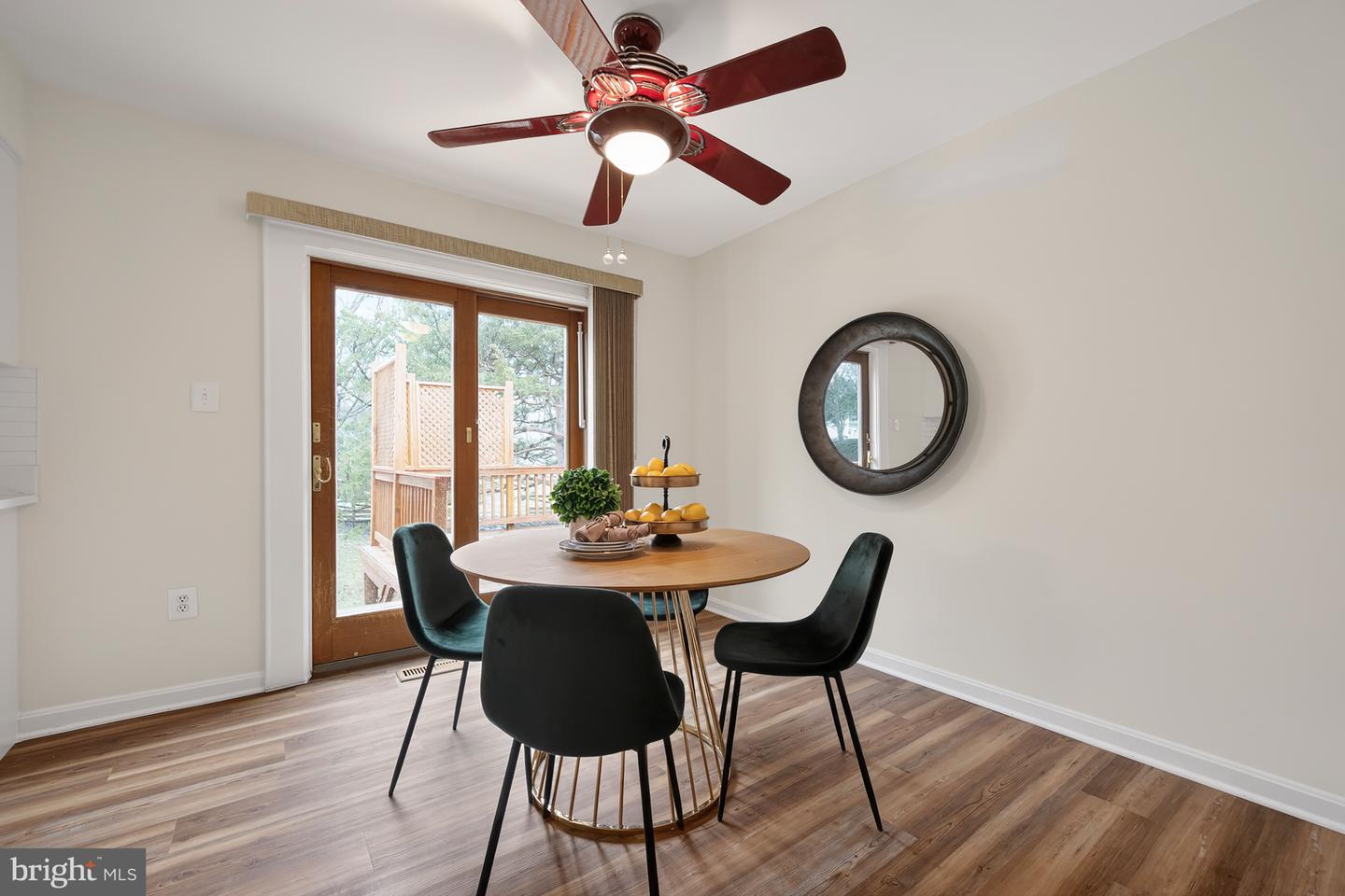 4346 SILAS HUTCHINSON DR, CHANTILLY, Virginia 20151, 4 Bedrooms Bedrooms, ,2 BathroomsBathrooms,Residential,For sale,4346 SILAS HUTCHINSON DR,VAFX2289386 MLS # VAFX2289386