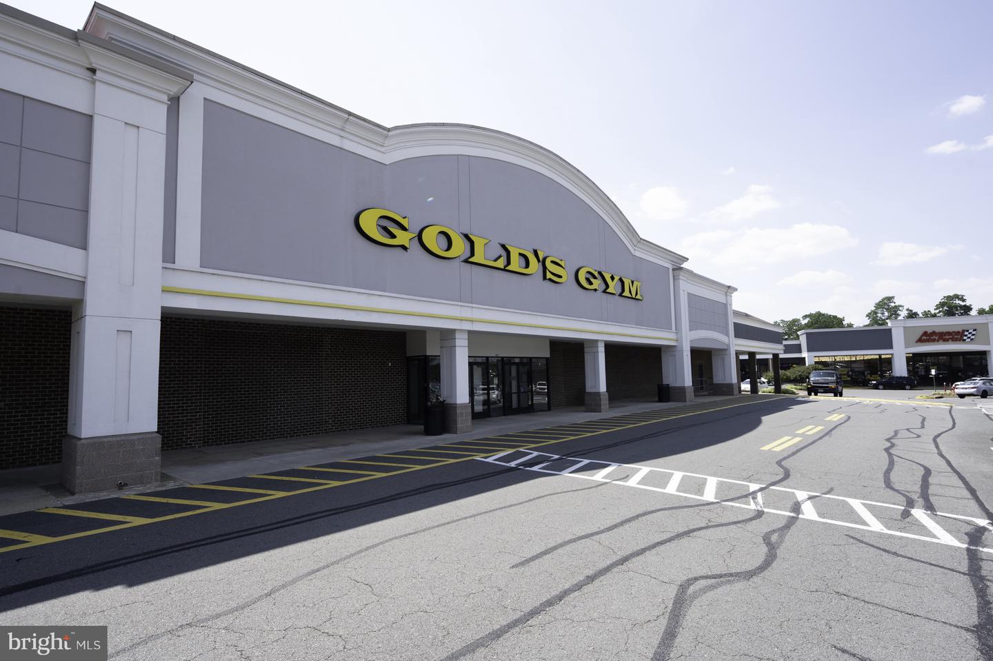 4346 SILAS HUTCHINSON DR, CHANTILLY, Virginia 20151, 4 Bedrooms Bedrooms, ,2 BathroomsBathrooms,Residential,For sale,4346 SILAS HUTCHINSON DR,VAFX2289386 MLS # VAFX2289386