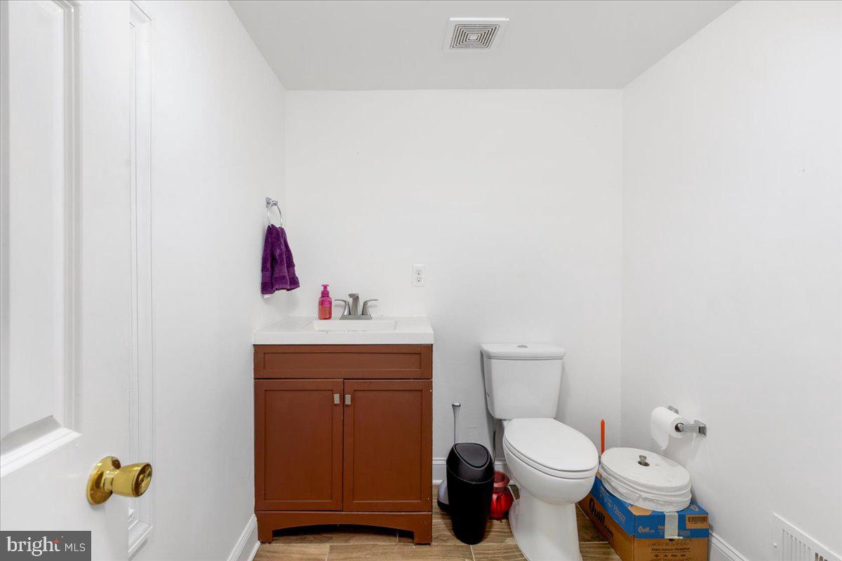 79 BENTONVILLE RD, BENTONVILLE, Virginia 22610, 3 Bedrooms Bedrooms, ,2 BathroomsBathrooms,Residential,For sale,79 BENTONVILLE RD,VAWR2013348 MLS # VAWR2013348