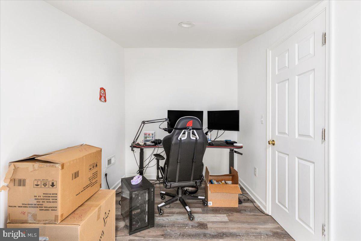 79 BENTONVILLE RD, BENTONVILLE, Virginia 22610, 3 Bedrooms Bedrooms, ,2 BathroomsBathrooms,Residential,For sale,79 BENTONVILLE RD,VAWR2013348 MLS # VAWR2013348