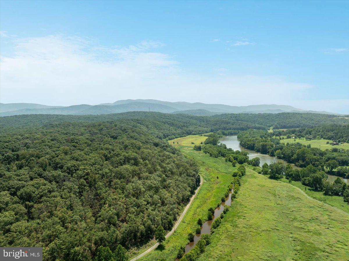 79 BENTONVILLE RD, BENTONVILLE, Virginia 22610, 3 Bedrooms Bedrooms, ,2 BathroomsBathrooms,Residential,For sale,79 BENTONVILLE RD,VAWR2013348 MLS # VAWR2013348