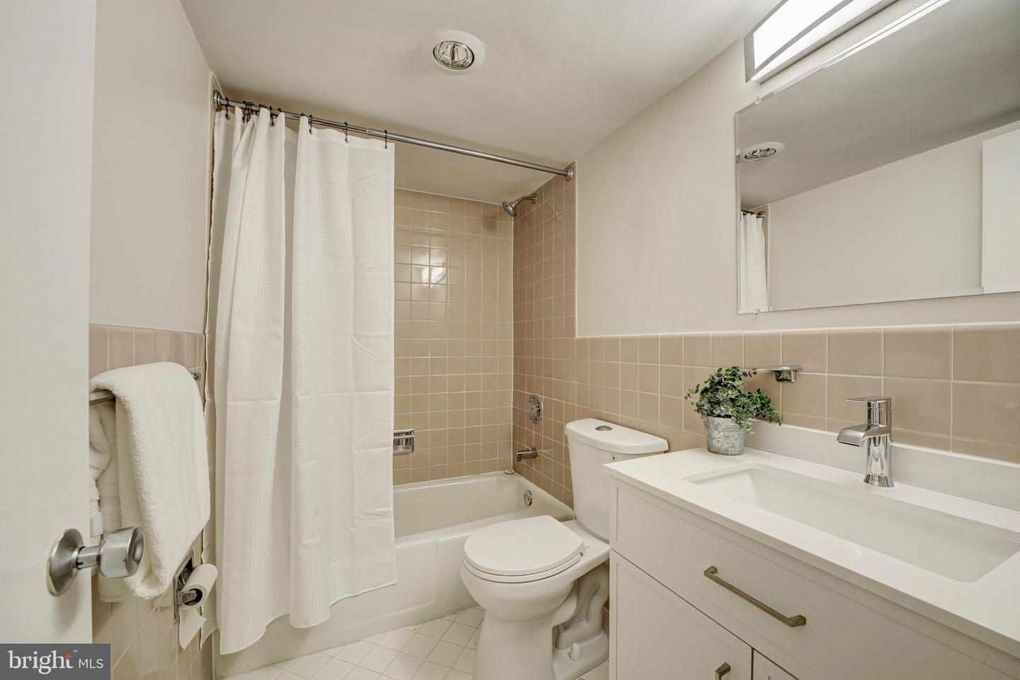 2939 VAN NESS ST NW #419, WASHINGTON, District Of Columbia 20008, 1 Bedroom Bedrooms, ,1 BathroomBathrooms,Residential,For sale,2939 VAN NESS ST NW #419,DCDC2245512 MLS # DCDC2245512