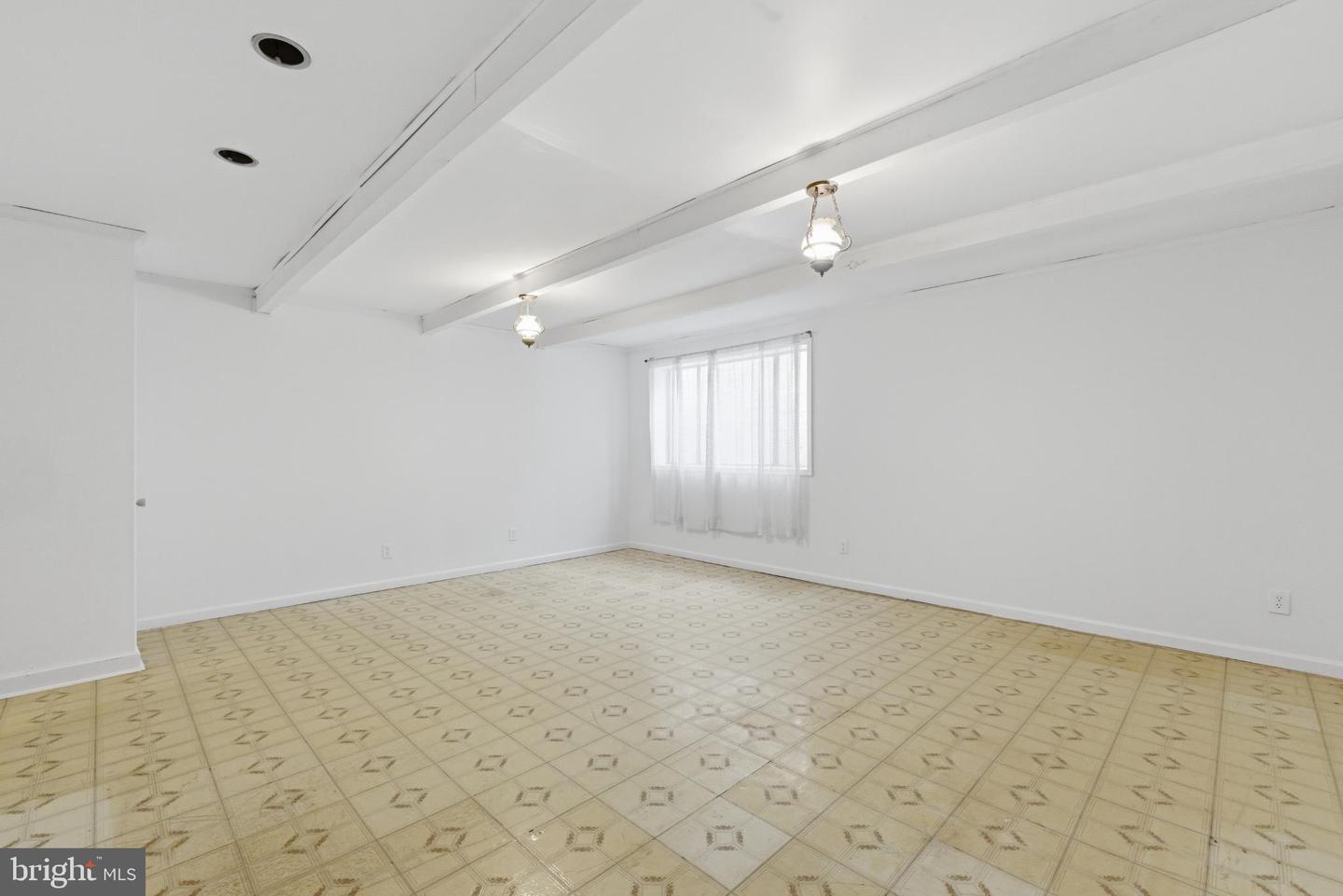 7227 EVANSTON RD, SPRINGFIELD, Virginia 22150, 3 Bedrooms Bedrooms, 7 Rooms Rooms,3 BathroomsBathrooms,Residential,For sale,7227 EVANSTON RD,VAFX2290296 MLS # VAFX2290296