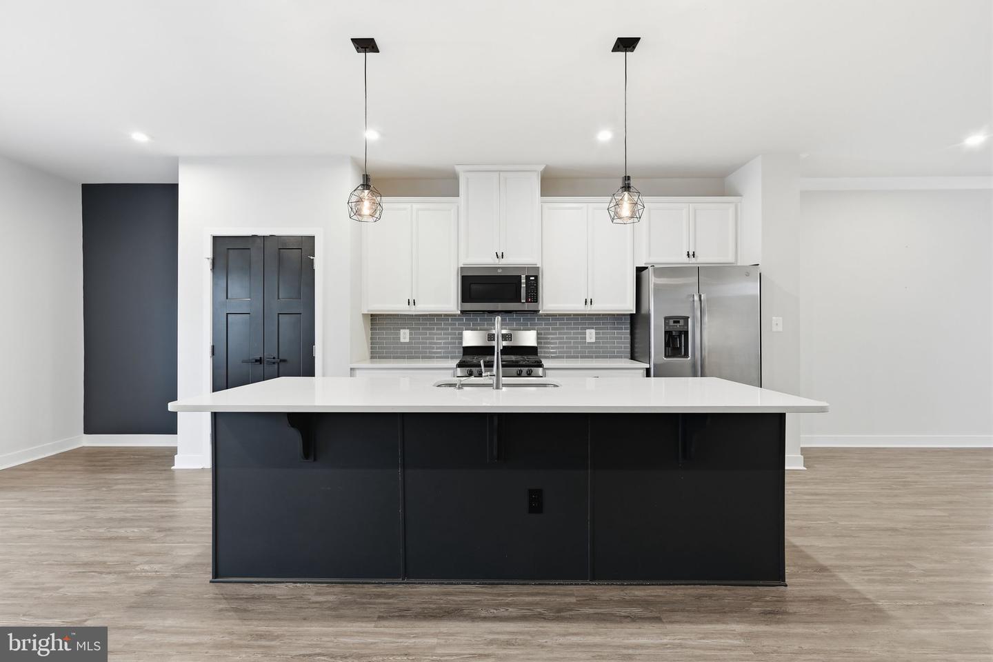 18091 RED CEDAR RD, DUMFRIES, Virginia 22026, 4 Bedrooms Bedrooms, ,3 BathroomsBathrooms,Residential,For sale,18091 RED CEDAR RD,VAPW2112258 MLS # VAPW2112258