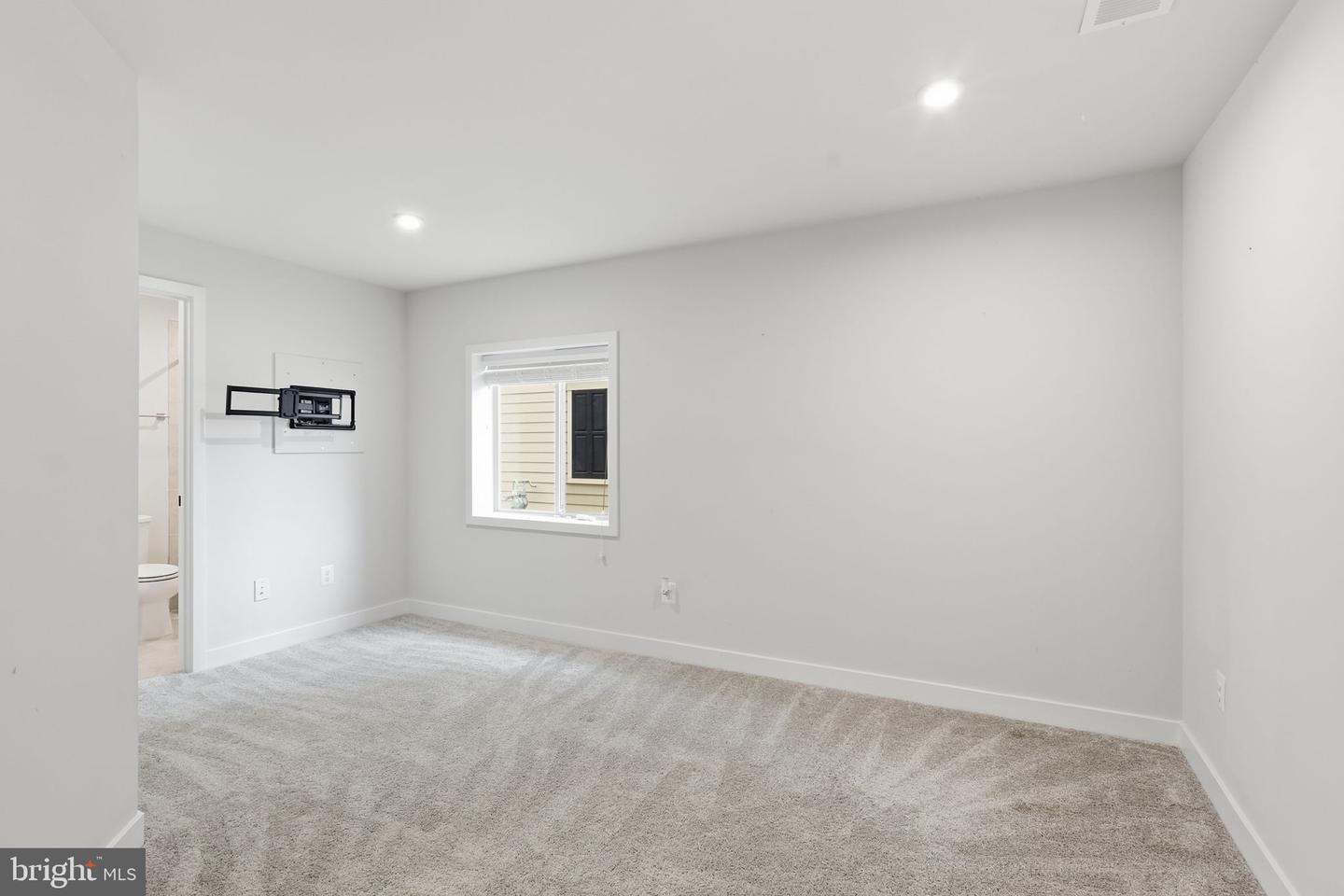 18091 RED CEDAR RD, DUMFRIES, Virginia 22026, 4 Bedrooms Bedrooms, ,3 BathroomsBathrooms,Residential,For sale,18091 RED CEDAR RD,VAPW2112258 MLS # VAPW2112258