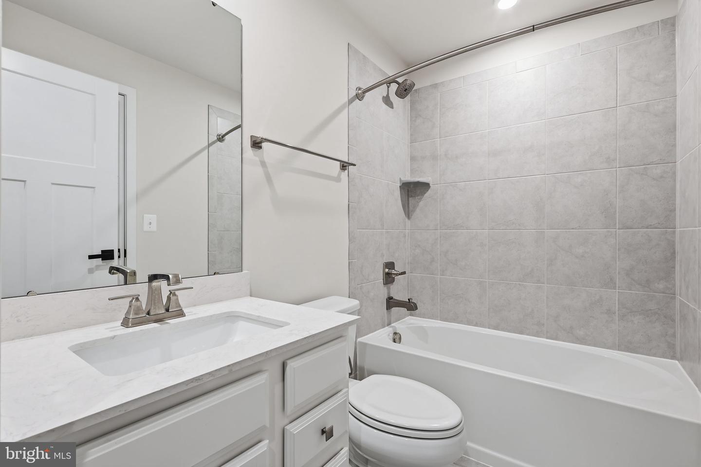 18091 RED CEDAR RD, DUMFRIES, Virginia 22026, 4 Bedrooms Bedrooms, ,3 BathroomsBathrooms,Residential,For sale,18091 RED CEDAR RD,VAPW2112258 MLS # VAPW2112258