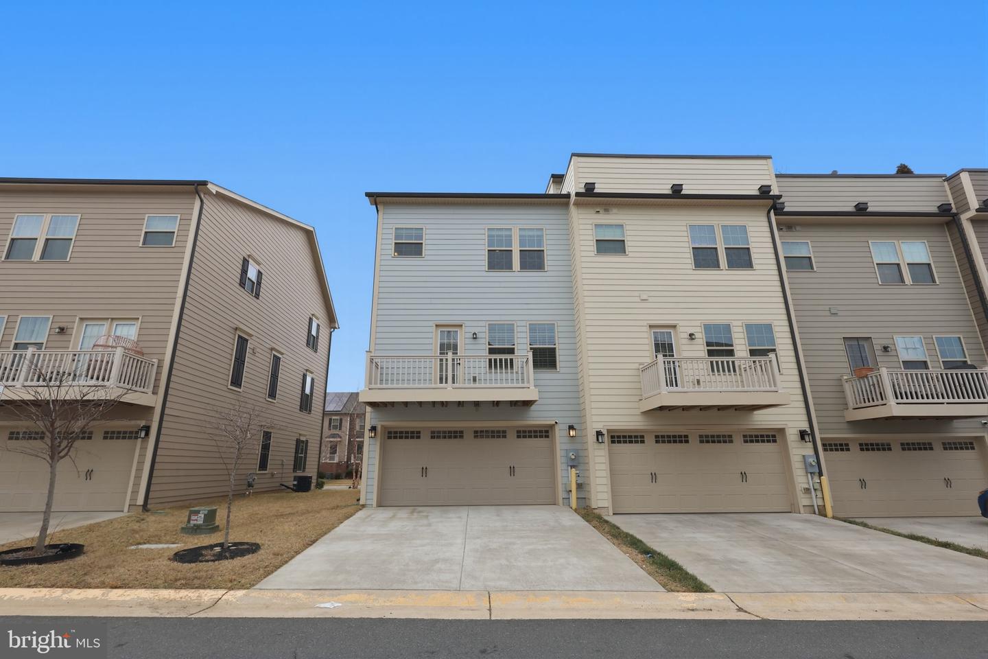 18091 RED CEDAR RD, DUMFRIES, Virginia 22026, 4 Bedrooms Bedrooms, ,3 BathroomsBathrooms,Residential,For sale,18091 RED CEDAR RD,VAPW2112258 MLS # VAPW2112258