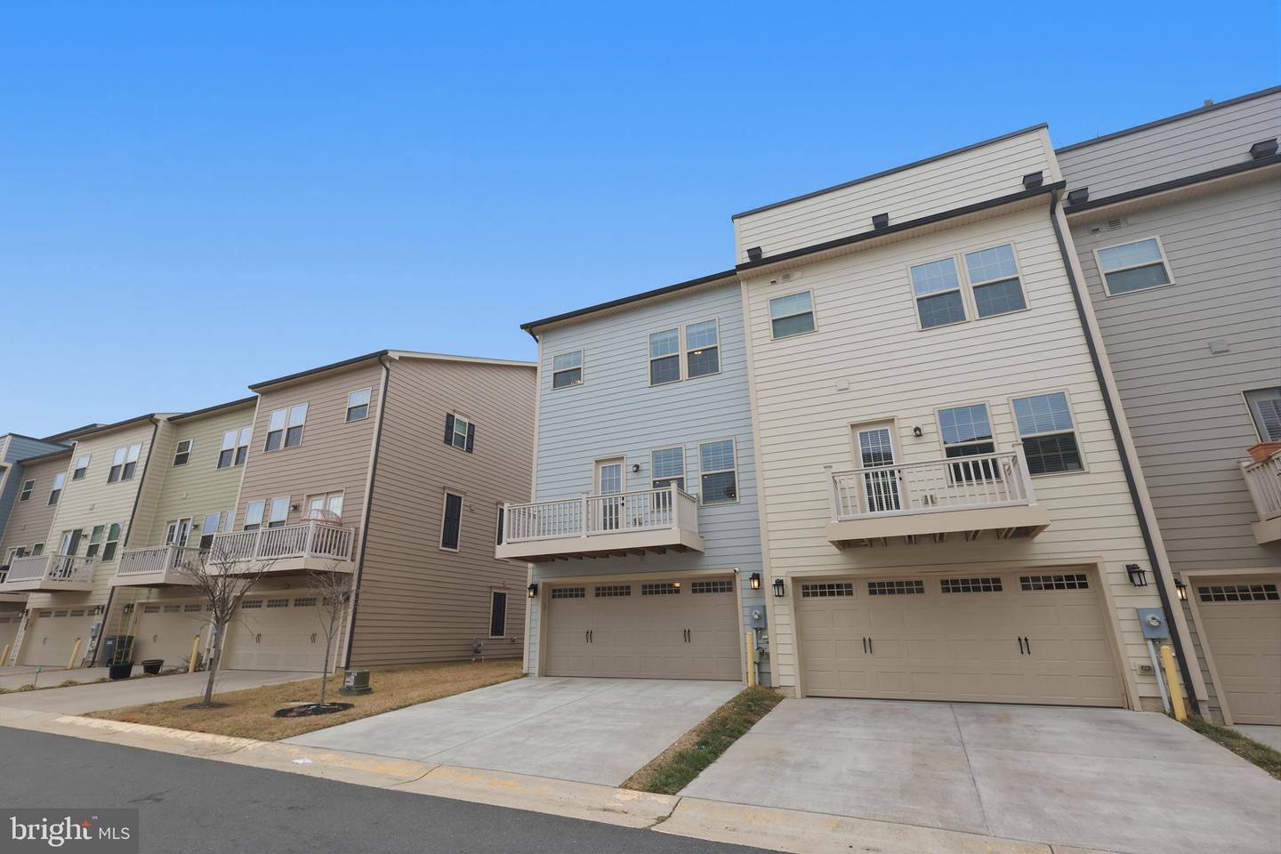 18091 RED CEDAR RD, DUMFRIES, Virginia 22026, 4 Bedrooms Bedrooms, ,3 BathroomsBathrooms,Residential,For sale,18091 RED CEDAR RD,VAPW2112258 MLS # VAPW2112258