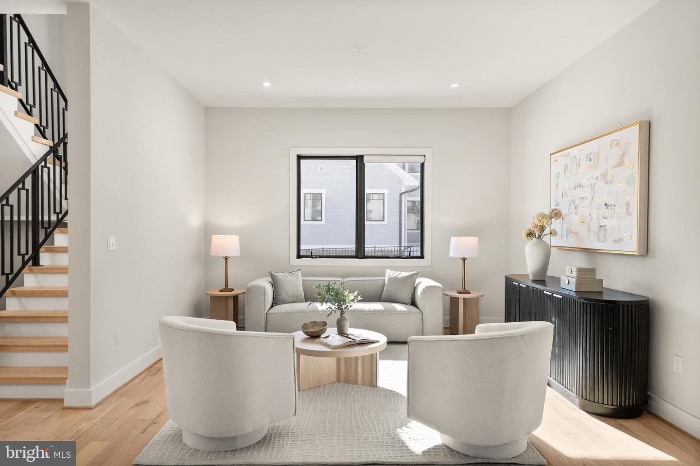 5524 SUMMIT ST, CENTREVILLE, Virginia 20120, 7 Bedrooms Bedrooms, ,6 BathroomsBathrooms,Residential,For sale,5524 SUMMIT ST,VAFX2290434 MLS # VAFX2290434