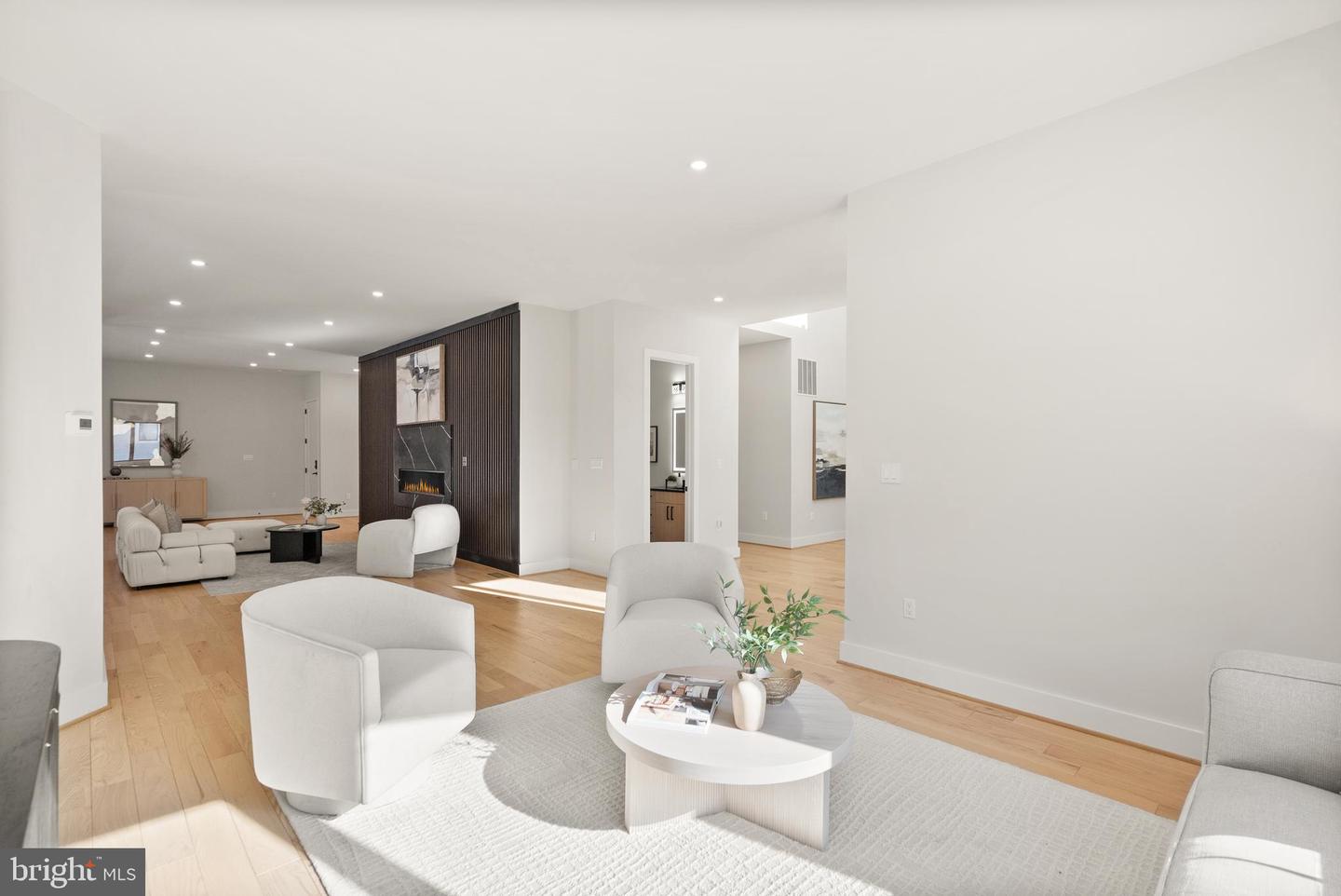 5524 SUMMIT ST, CENTREVILLE, Virginia 20120, 7 Bedrooms Bedrooms, ,6 BathroomsBathrooms,Residential,For sale,5524 SUMMIT ST,VAFX2290434 MLS # VAFX2290434