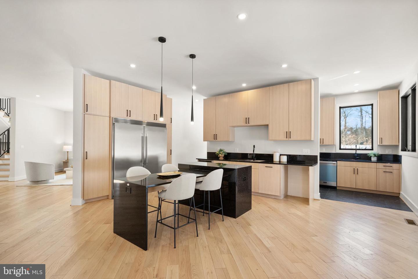 5524 SUMMIT ST, CENTREVILLE, Virginia 20120, 7 Bedrooms Bedrooms, ,6 BathroomsBathrooms,Residential,For sale,5524 SUMMIT ST,VAFX2290434 MLS # VAFX2290434