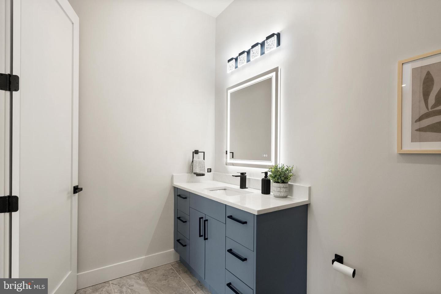 5524 SUMMIT ST, CENTREVILLE, Virginia 20120, 7 Bedrooms Bedrooms, ,6 BathroomsBathrooms,Residential,For sale,5524 SUMMIT ST,VAFX2290434 MLS # VAFX2290434