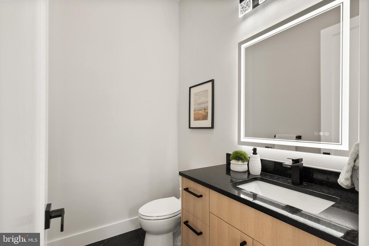 5524 SUMMIT ST, CENTREVILLE, Virginia 20120, 7 Bedrooms Bedrooms, ,6 BathroomsBathrooms,Residential,For sale,5524 SUMMIT ST,VAFX2290434 MLS # VAFX2290434