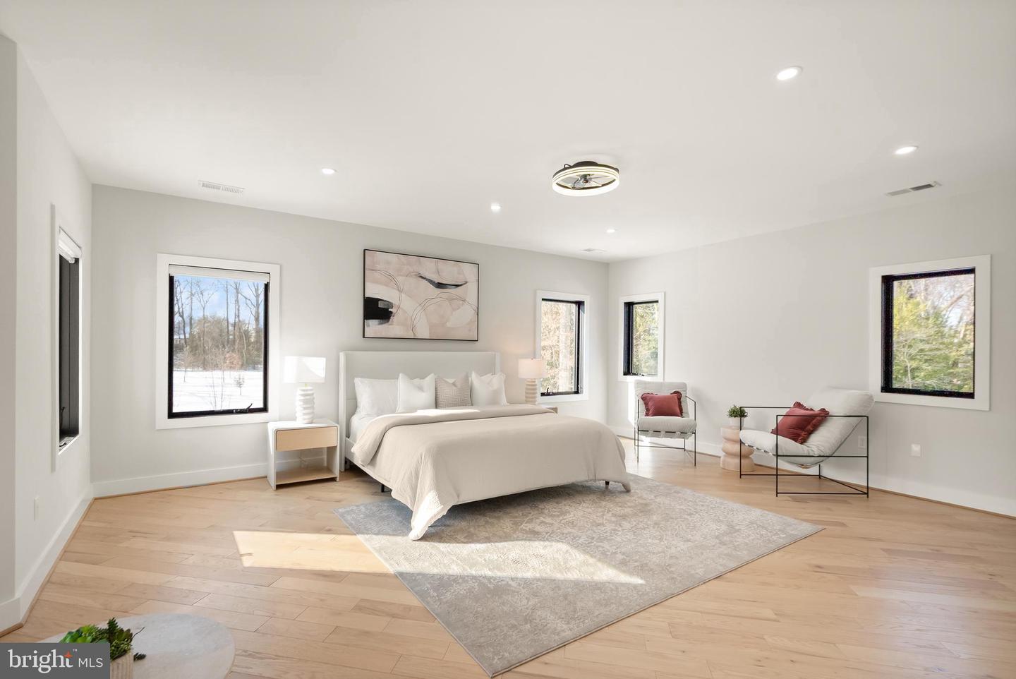 5524 SUMMIT ST, CENTREVILLE, Virginia 20120, 7 Bedrooms Bedrooms, ,6 BathroomsBathrooms,Residential,For sale,5524 SUMMIT ST,VAFX2290434 MLS # VAFX2290434