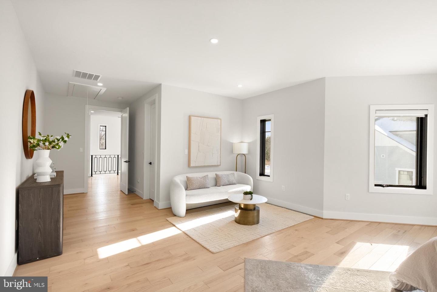 5524 SUMMIT ST, CENTREVILLE, Virginia 20120, 7 Bedrooms Bedrooms, ,6 BathroomsBathrooms,Residential,For sale,5524 SUMMIT ST,VAFX2290434 MLS # VAFX2290434