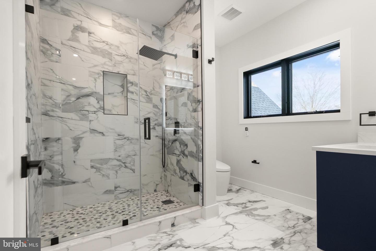 5524 SUMMIT ST, CENTREVILLE, Virginia 20120, 7 Bedrooms Bedrooms, ,6 BathroomsBathrooms,Residential,For sale,5524 SUMMIT ST,VAFX2290434 MLS # VAFX2290434