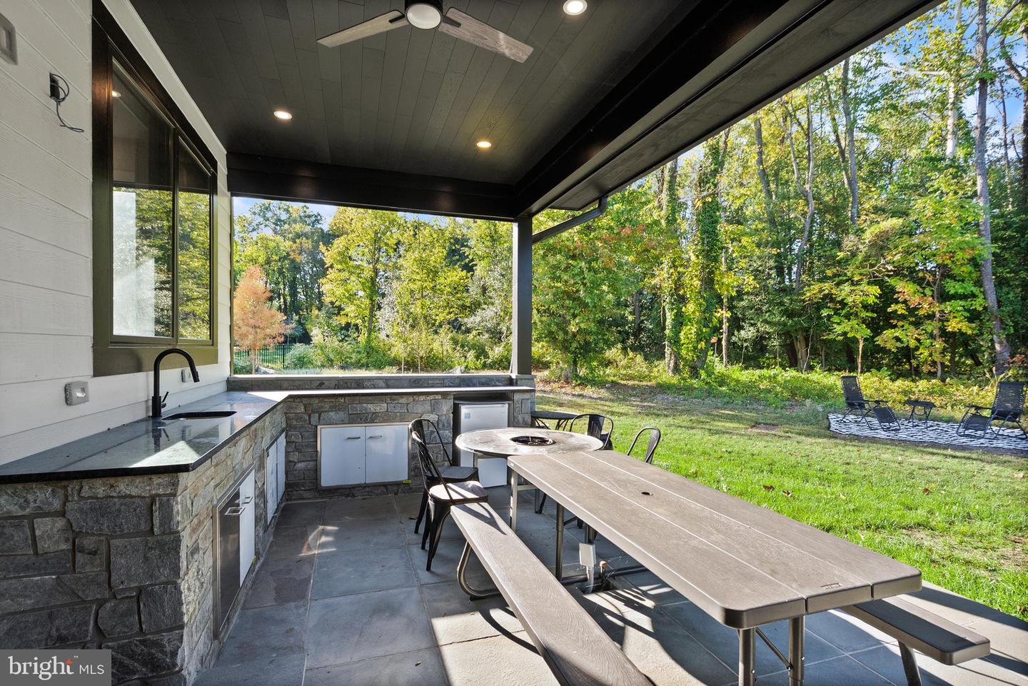 5524 SUMMIT ST, CENTREVILLE, Virginia 20120, 7 Bedrooms Bedrooms, ,6 BathroomsBathrooms,Residential,For sale,5524 SUMMIT ST,VAFX2290434 MLS # VAFX2290434