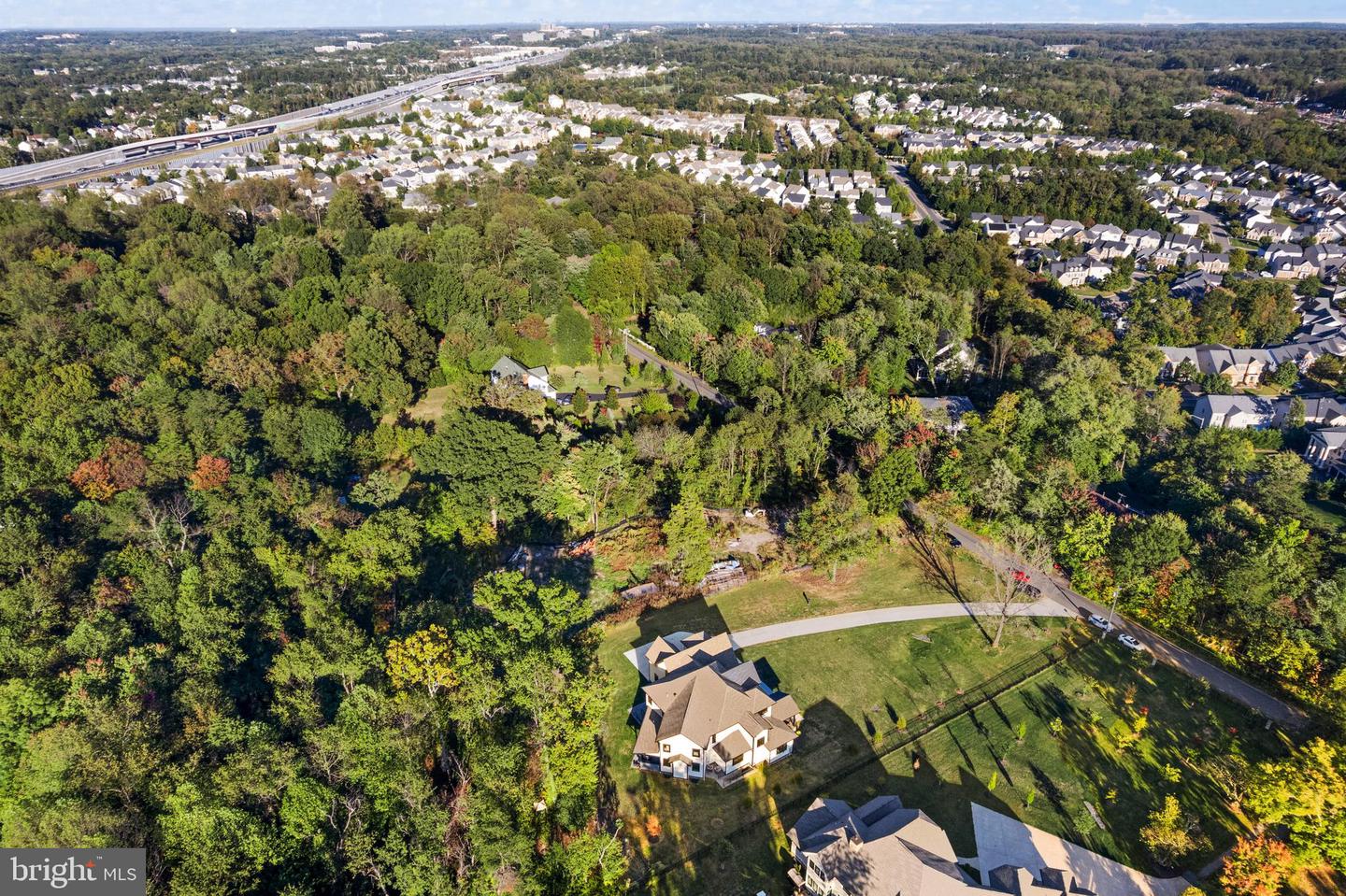 5524 SUMMIT ST, CENTREVILLE, Virginia 20120, 7 Bedrooms Bedrooms, ,6 BathroomsBathrooms,Residential,For sale,5524 SUMMIT ST,VAFX2290434 MLS # VAFX2290434