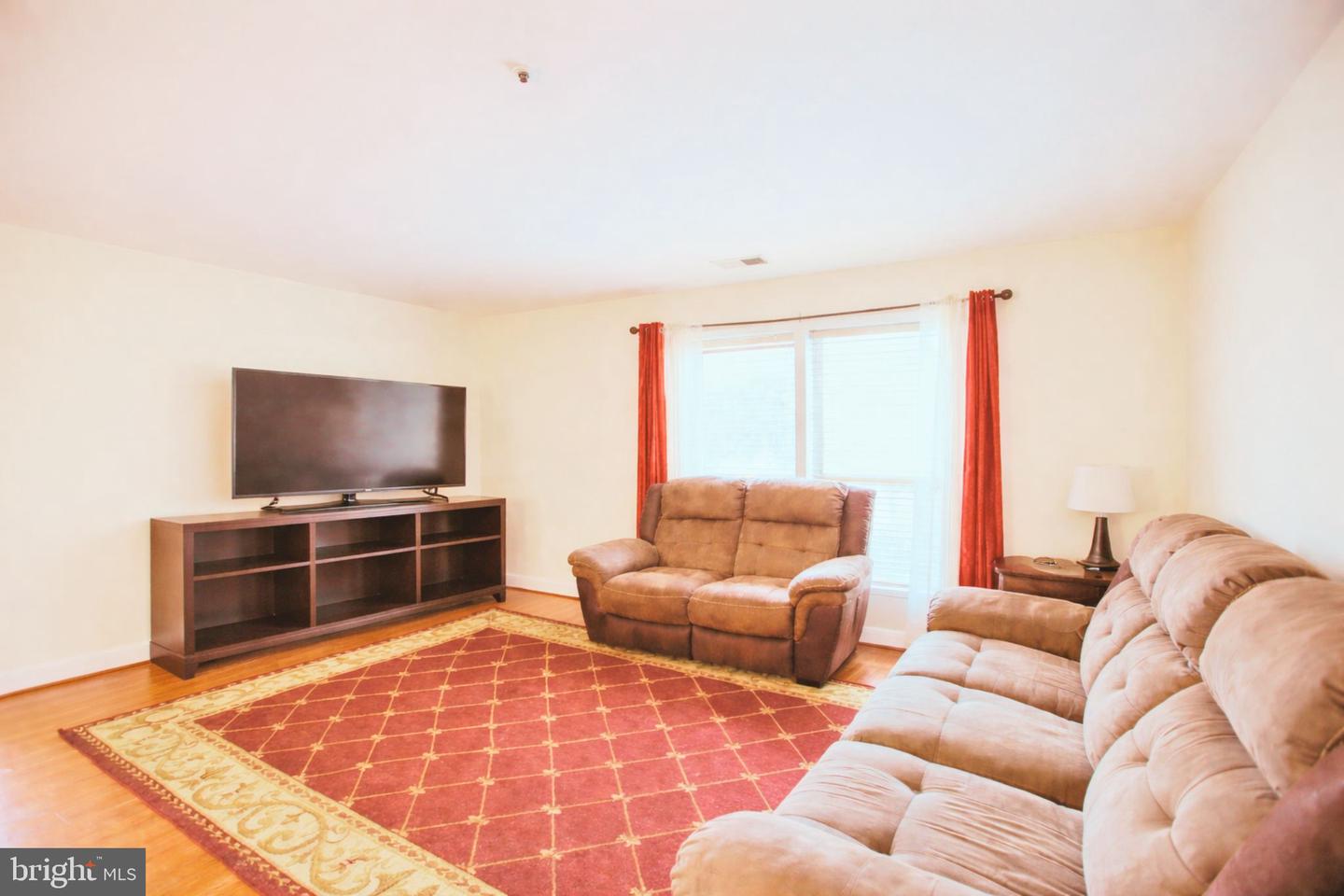 3176 SUMMIT SQUARE DR #4-A2, OAKTON, Virginia 22124, 2 Bedrooms Bedrooms, 5 Rooms Rooms,2 BathroomsBathrooms,Residential,For sale,3176 SUMMIT SQUARE DR #4-A2,VAFX2290534 MLS # VAFX2290534