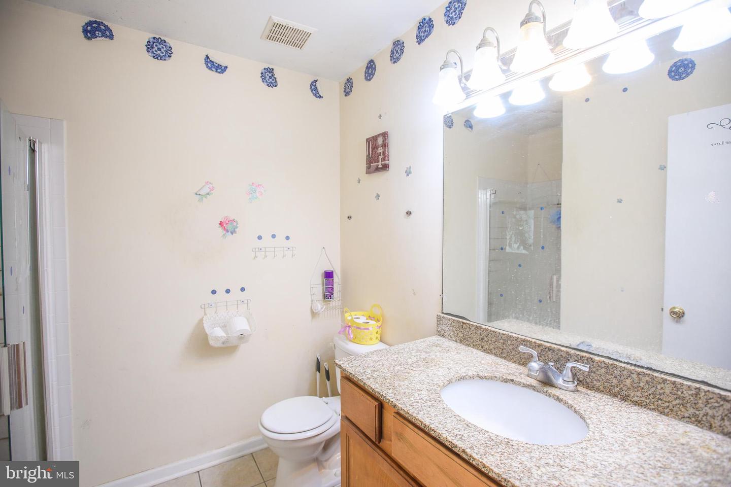 3176 SUMMIT SQUARE DR #4-A2, OAKTON, Virginia 22124, 2 Bedrooms Bedrooms, 5 Rooms Rooms,2 BathroomsBathrooms,Residential,For sale,3176 SUMMIT SQUARE DR #4-A2,VAFX2290534 MLS # VAFX2290534