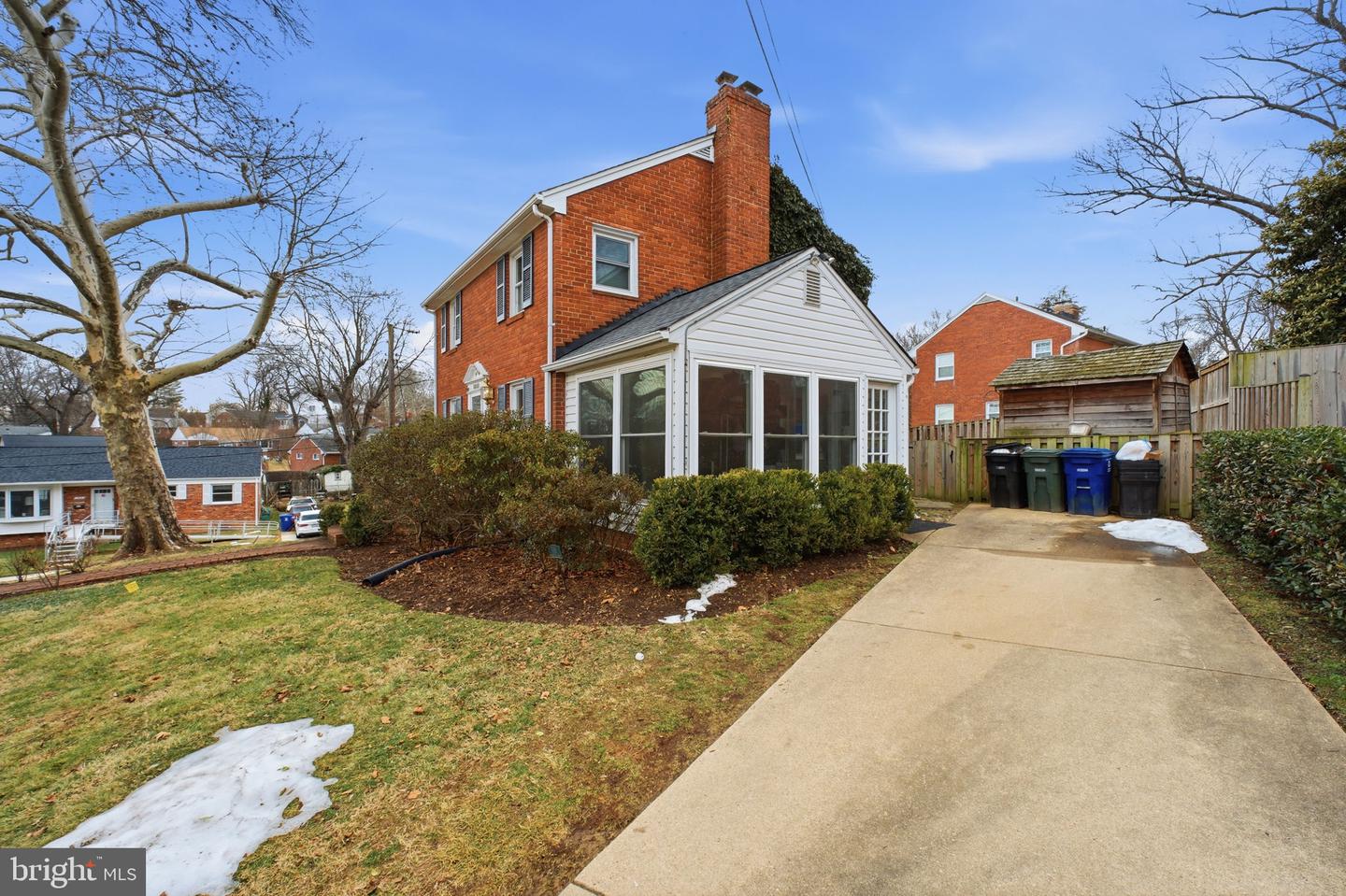 6060 N 9TH ST N, ARLINGTON, Virginia 22205, 3 Bedrooms Bedrooms, 9 Rooms Rooms,1 BathroomBathrooms,Residential,For sale,6060 N 9TH ST N,VAAR2068854 MLS # VAAR2068854