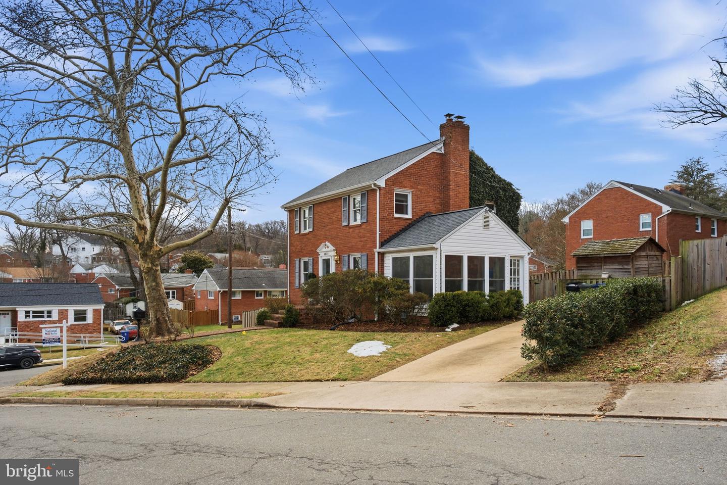 6060 N 9TH ST N, ARLINGTON, Virginia 22205, 3 Bedrooms Bedrooms, 9 Rooms Rooms,1 BathroomBathrooms,Residential,For sale,6060 N 9TH ST N,VAAR2068854 MLS # VAAR2068854