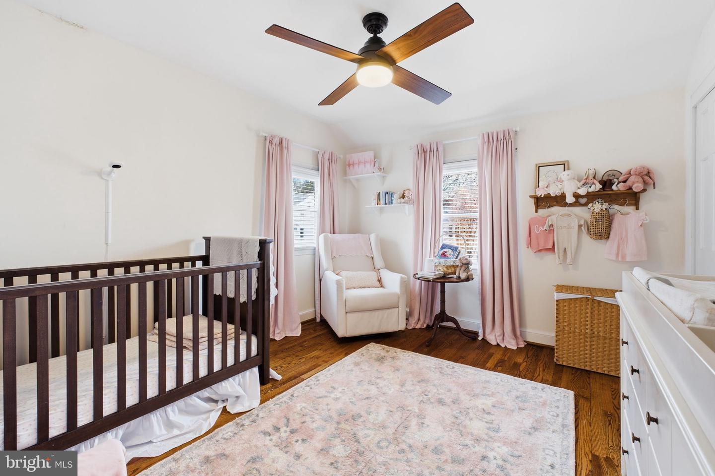 6060 N 9TH ST N, ARLINGTON, Virginia 22205, 3 Bedrooms Bedrooms, 9 Rooms Rooms,1 BathroomBathrooms,Residential,For sale,6060 N 9TH ST N,VAAR2068854 MLS # VAAR2068854