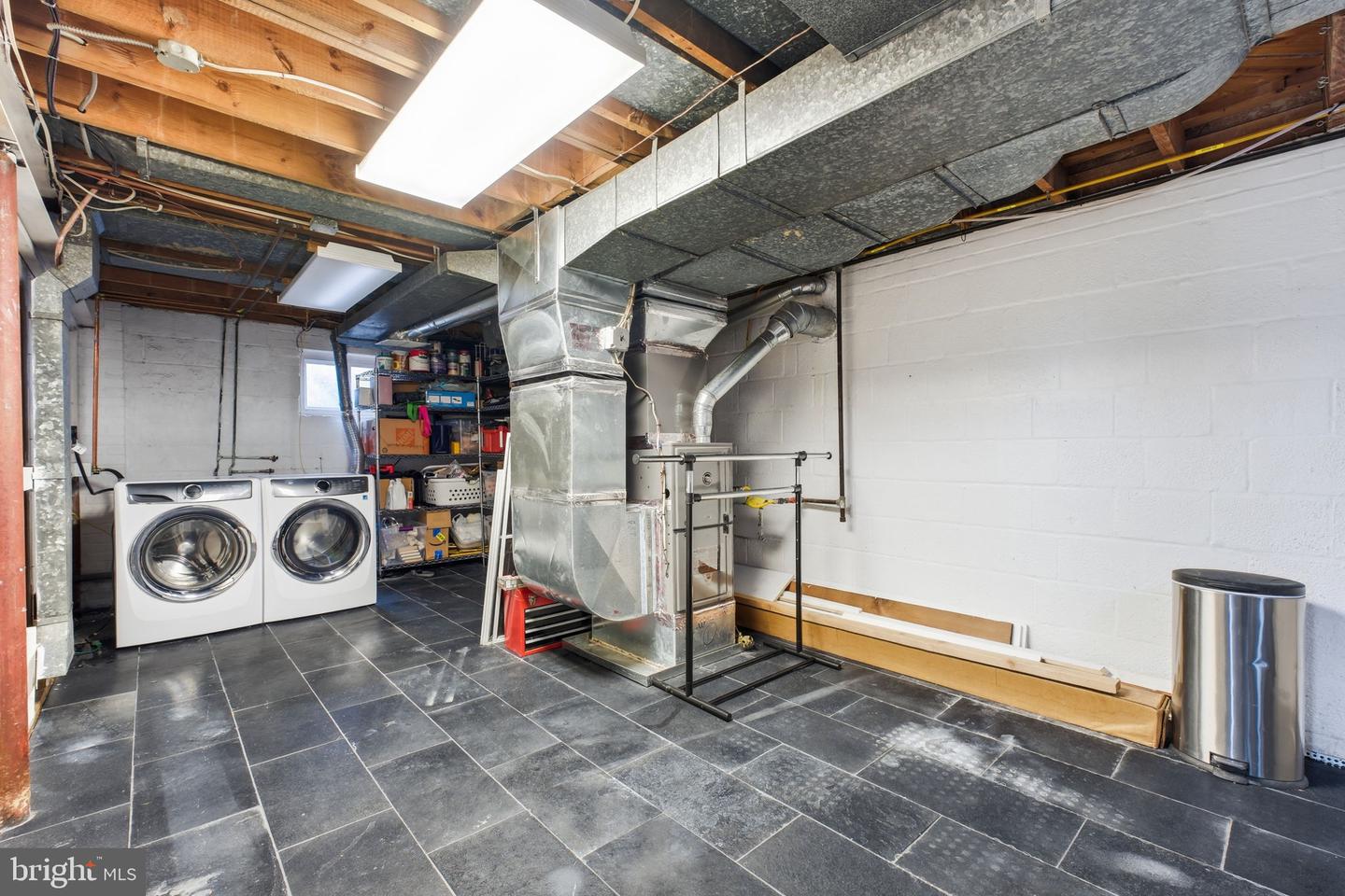 6060 N 9TH ST N, ARLINGTON, Virginia 22205, 3 Bedrooms Bedrooms, 9 Rooms Rooms,1 BathroomBathrooms,Residential,For sale,6060 N 9TH ST N,VAAR2068854 MLS # VAAR2068854