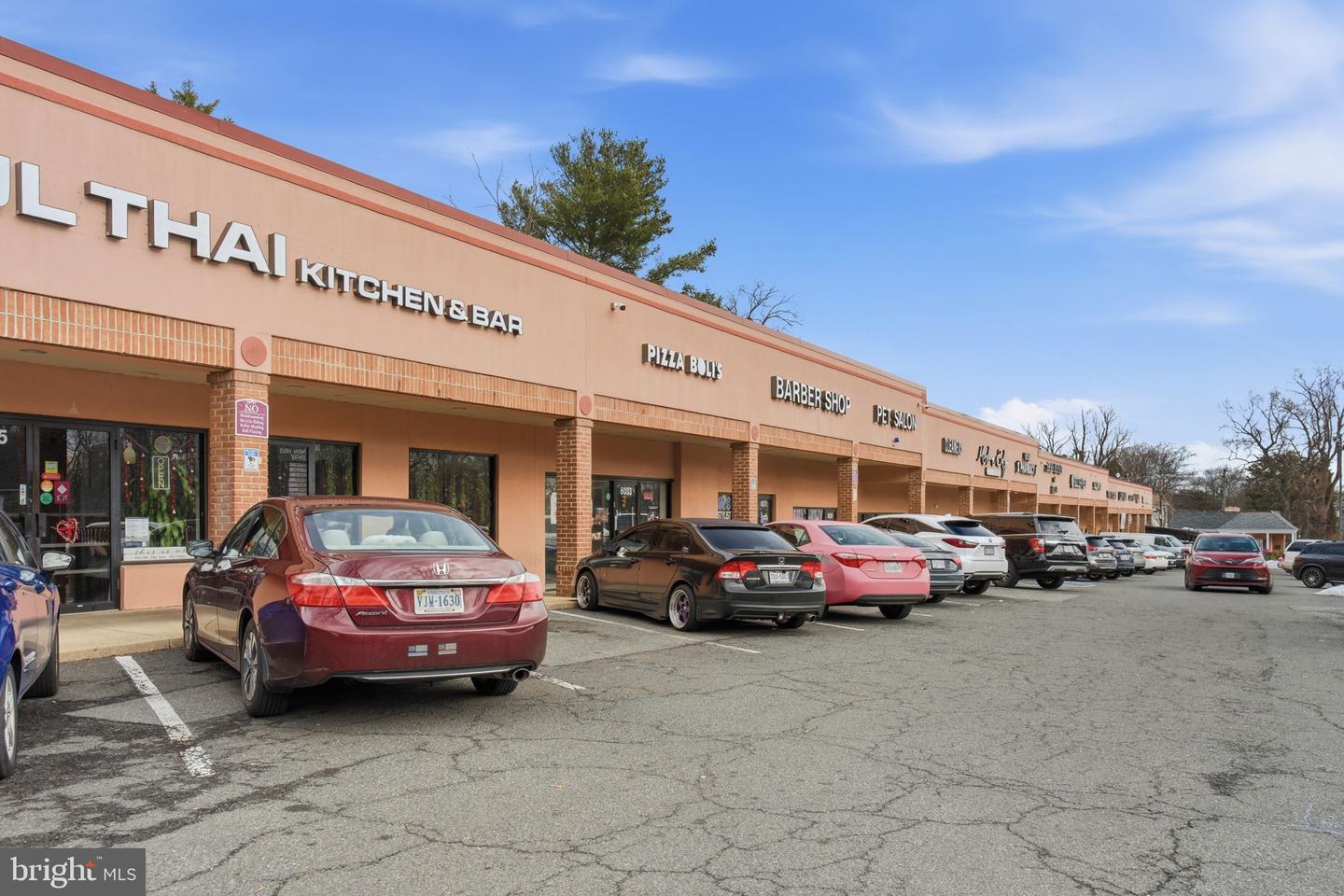 6060 N 9TH ST N, ARLINGTON, Virginia 22205, 3 Bedrooms Bedrooms, 9 Rooms Rooms,1 BathroomBathrooms,Residential,For sale,6060 N 9TH ST N,VAAR2068854 MLS # VAAR2068854