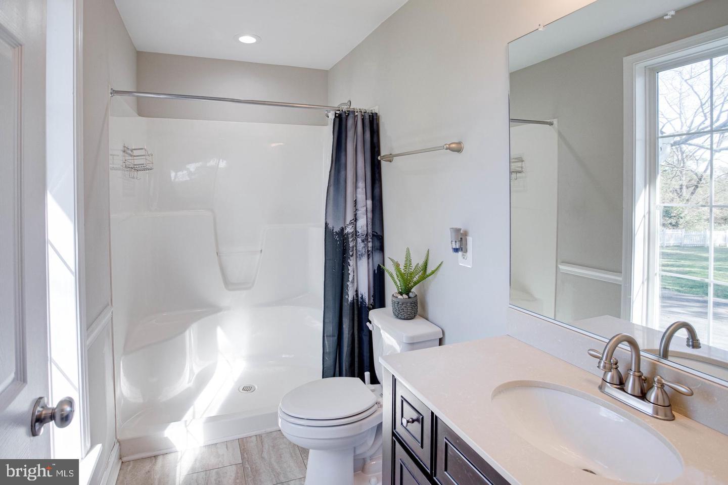 522 WHITE OAK RD, FREDERICKSBURG, Virginia 22405, 3 Bedrooms Bedrooms, ,2 BathroomsBathrooms,Residential,For sale,522 WHITE OAK RD,VAST2046138 MLS # VAST2046138