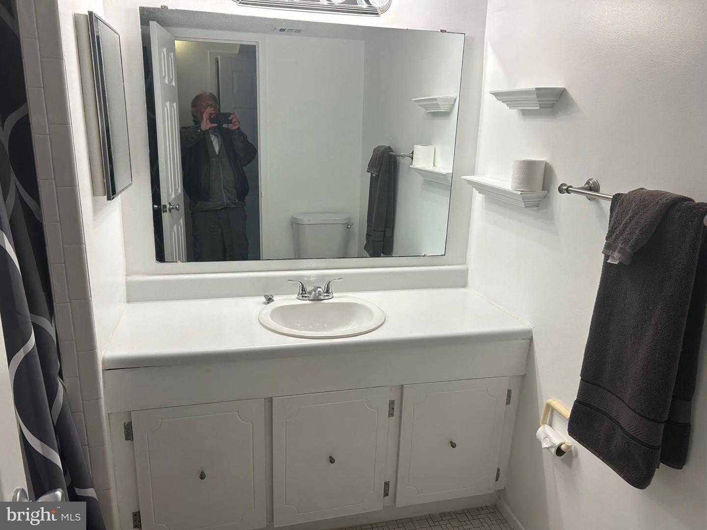 5707 INDIAN CT #B1, ALEXANDRIA, Virginia 22303, 2 Bedrooms Bedrooms, ,1 BathroomBathrooms,Residential,For sale,5707 INDIAN CT #B1,VAFX2291064 MLS # VAFX2291064