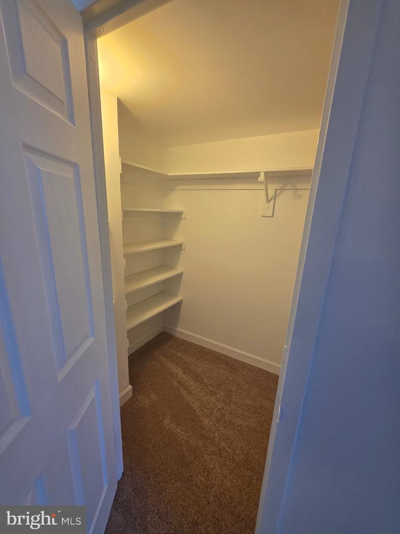 5707 INDIAN CT #B1, ALEXANDRIA, Virginia 22303, 2 Bedrooms Bedrooms, ,1 BathroomBathrooms,Residential,For sale,5707 INDIAN CT #B1,VAFX2291064 MLS # VAFX2291064