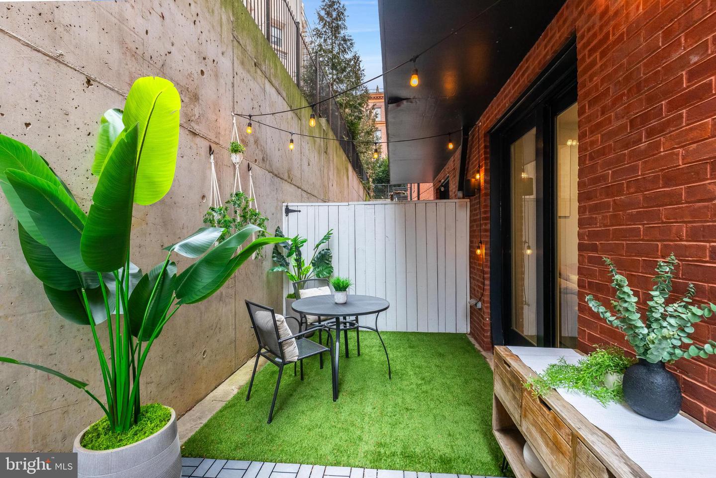 1412 CHAPIN ST NW #5, WASHINGTON, District Of Columbia 20009, 1 Bedroom Bedrooms, 5 Rooms Rooms,1 BathroomBathrooms,Residential,For sale,1412 CHAPIN ST NW #5,DCDC2246302 MLS # DCDC2246302