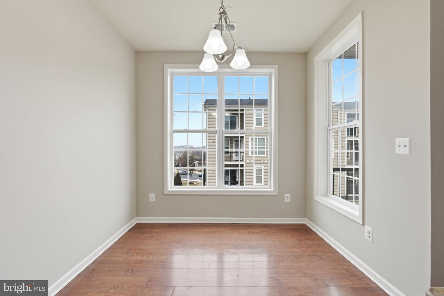 43140 THOROUGHFARE GAP TER, ASHBURN, Virginia 20148, 3 Bedrooms Bedrooms, ,2 BathroomsBathrooms,Residential,For sale,43140 THOROUGHFARE GAP TER,VALO2115956 MLS # VALO2115956