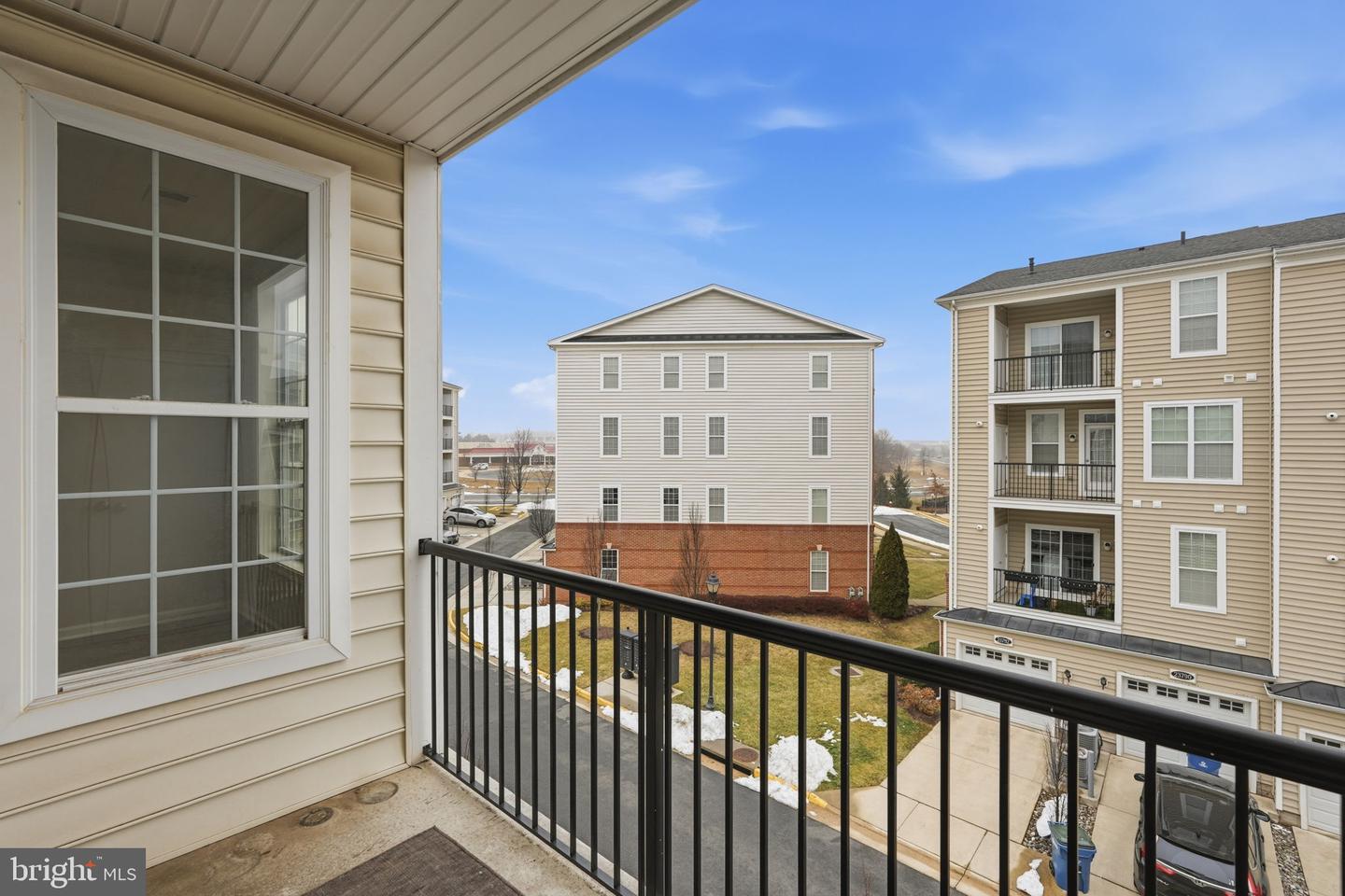 43140 THOROUGHFARE GAP TER, ASHBURN, Virginia 20148, 3 Bedrooms Bedrooms, ,2 BathroomsBathrooms,Residential,For sale,43140 THOROUGHFARE GAP TER,VALO2115956 MLS # VALO2115956