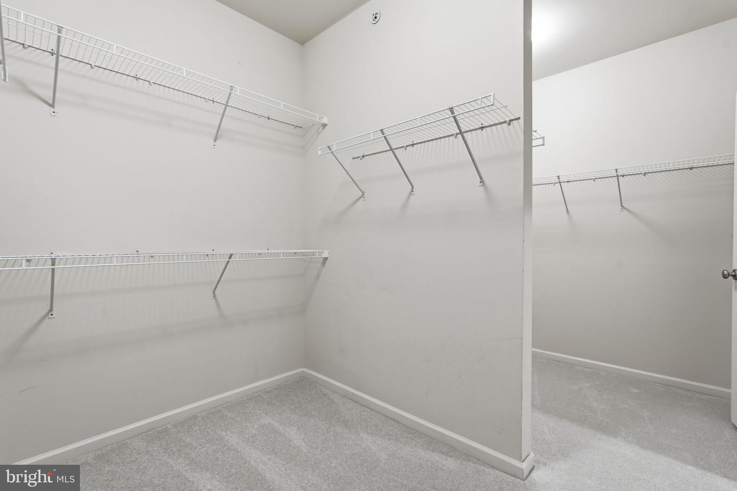 43140 THOROUGHFARE GAP TER, ASHBURN, Virginia 20148, 3 Bedrooms Bedrooms, ,2 BathroomsBathrooms,Residential,For sale,43140 THOROUGHFARE GAP TER,VALO2115956 MLS # VALO2115956