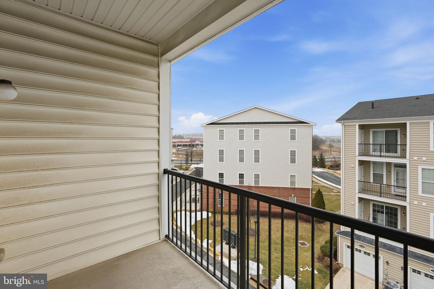 43140 THOROUGHFARE GAP TER, ASHBURN, Virginia 20148, 3 Bedrooms Bedrooms, ,2 BathroomsBathrooms,Residential,For sale,43140 THOROUGHFARE GAP TER,VALO2115956 MLS # VALO2115956