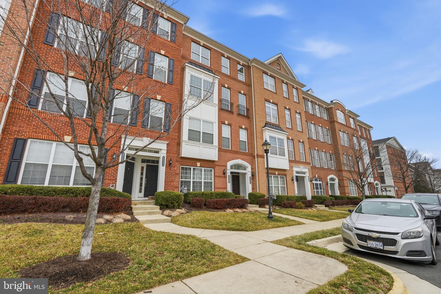 43140 THOROUGHFARE GAP TER, ASHBURN, Virginia 20148, 3 Bedrooms Bedrooms, ,2 BathroomsBathrooms,Residential,For sale,43140 THOROUGHFARE GAP TER,VALO2115956 MLS # VALO2115956