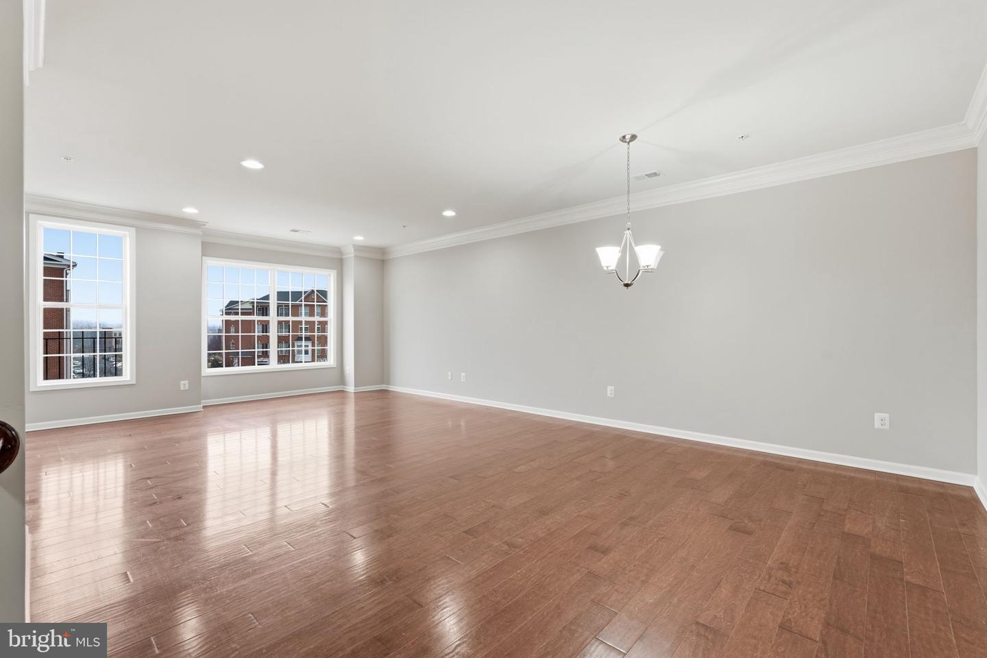 43140 THOROUGHFARE GAP TER, ASHBURN, Virginia 20148, 3 Bedrooms Bedrooms, ,2 BathroomsBathrooms,Residential,For sale,43140 THOROUGHFARE GAP TER,VALO2115956 MLS # VALO2115956