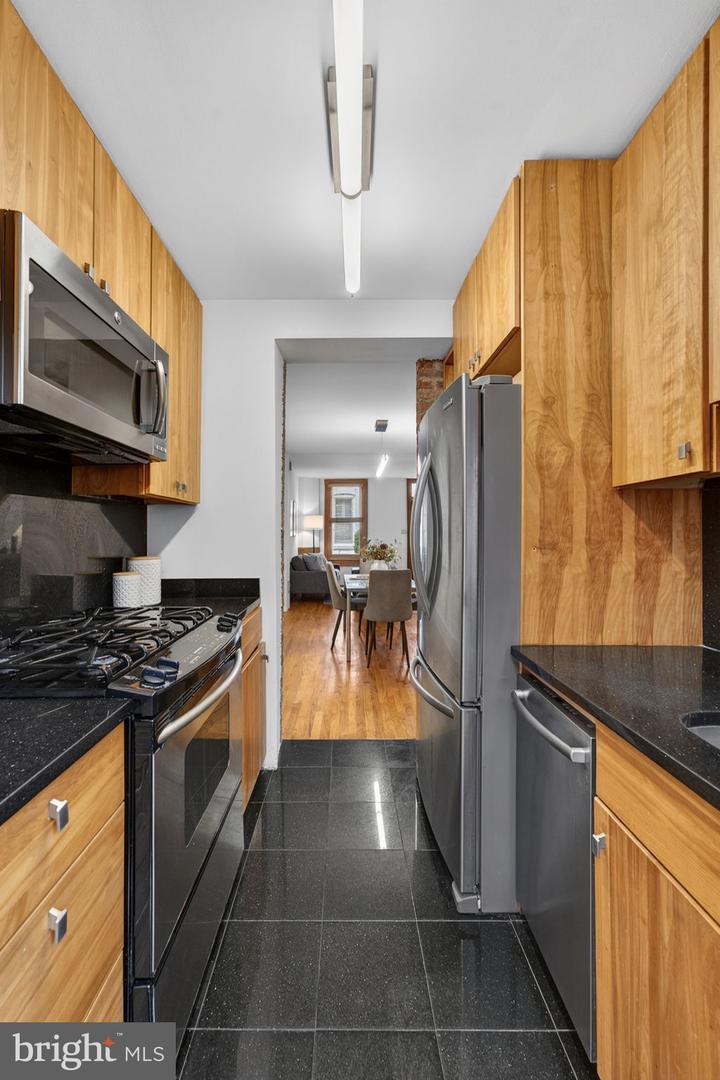 6 TERRACE CT NE, WASHINGTON, District Of Columbia 20002, 2 Bedrooms Bedrooms, ,1 BathroomBathrooms,Residential,For sale,6 TERRACE CT NE,DCDC2246324 MLS # DCDC2246324