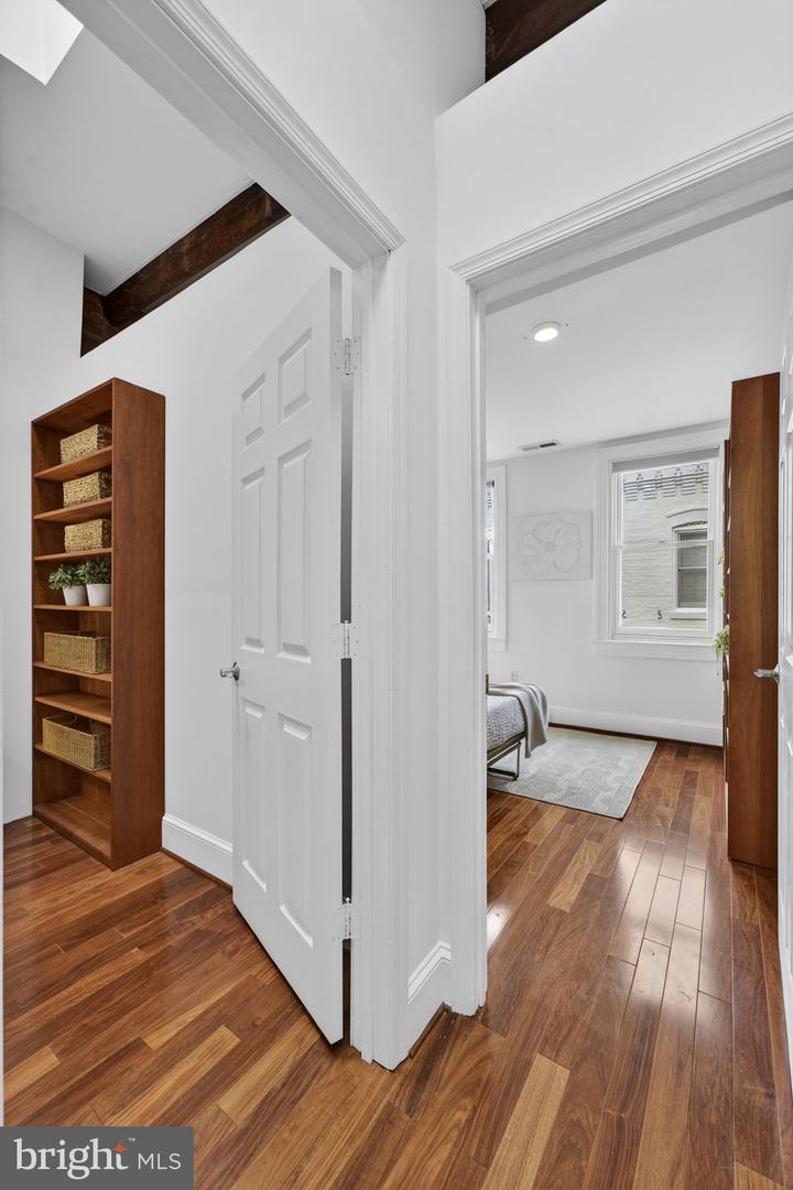 6 TERRACE CT NE, WASHINGTON, District Of Columbia 20002, 2 Bedrooms Bedrooms, ,1 BathroomBathrooms,Residential,For sale,6 TERRACE CT NE,DCDC2246324 MLS # DCDC2246324