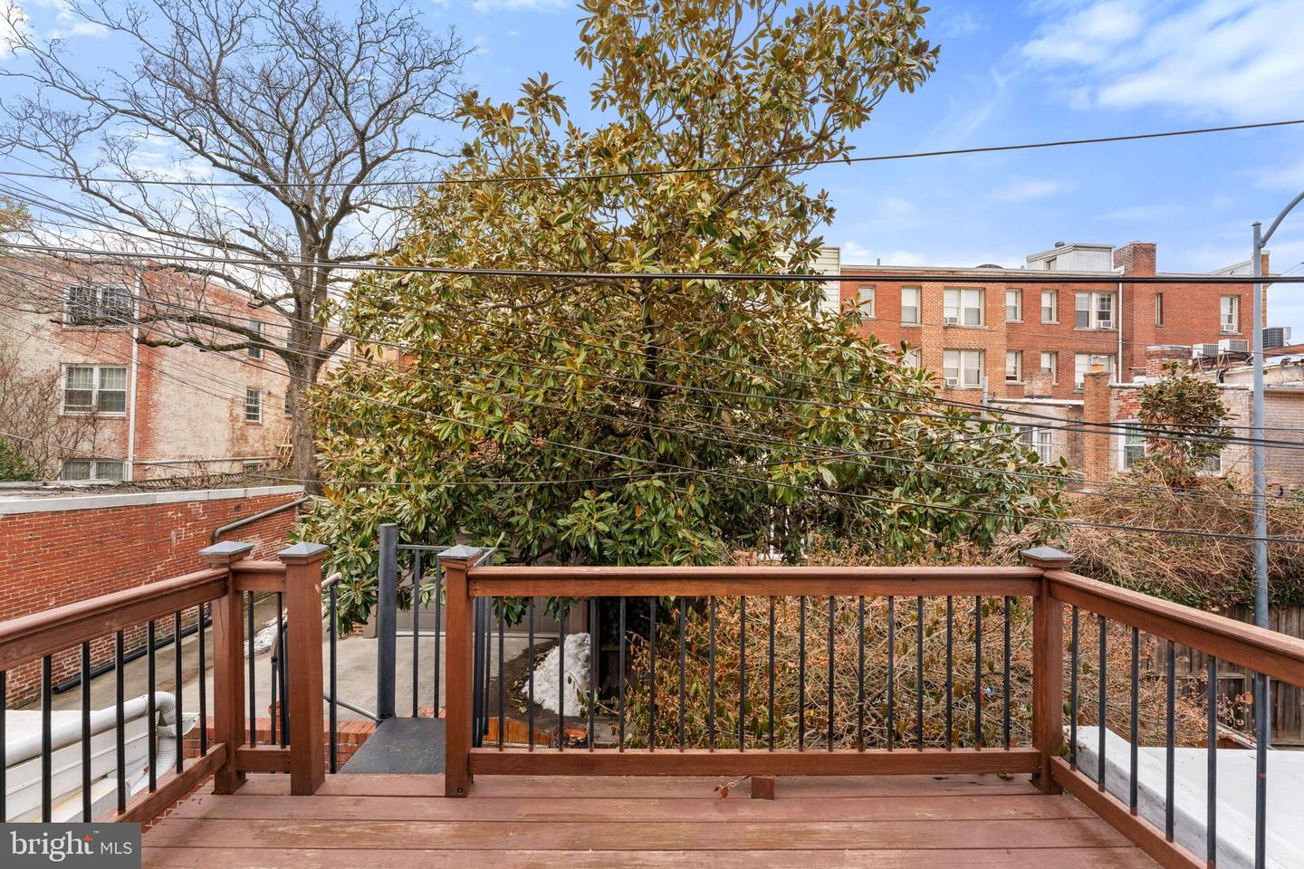 6 TERRACE CT NE, WASHINGTON, District Of Columbia 20002, 2 Bedrooms Bedrooms, ,1 BathroomBathrooms,Residential,For sale,6 TERRACE CT NE,DCDC2246324 MLS # DCDC2246324