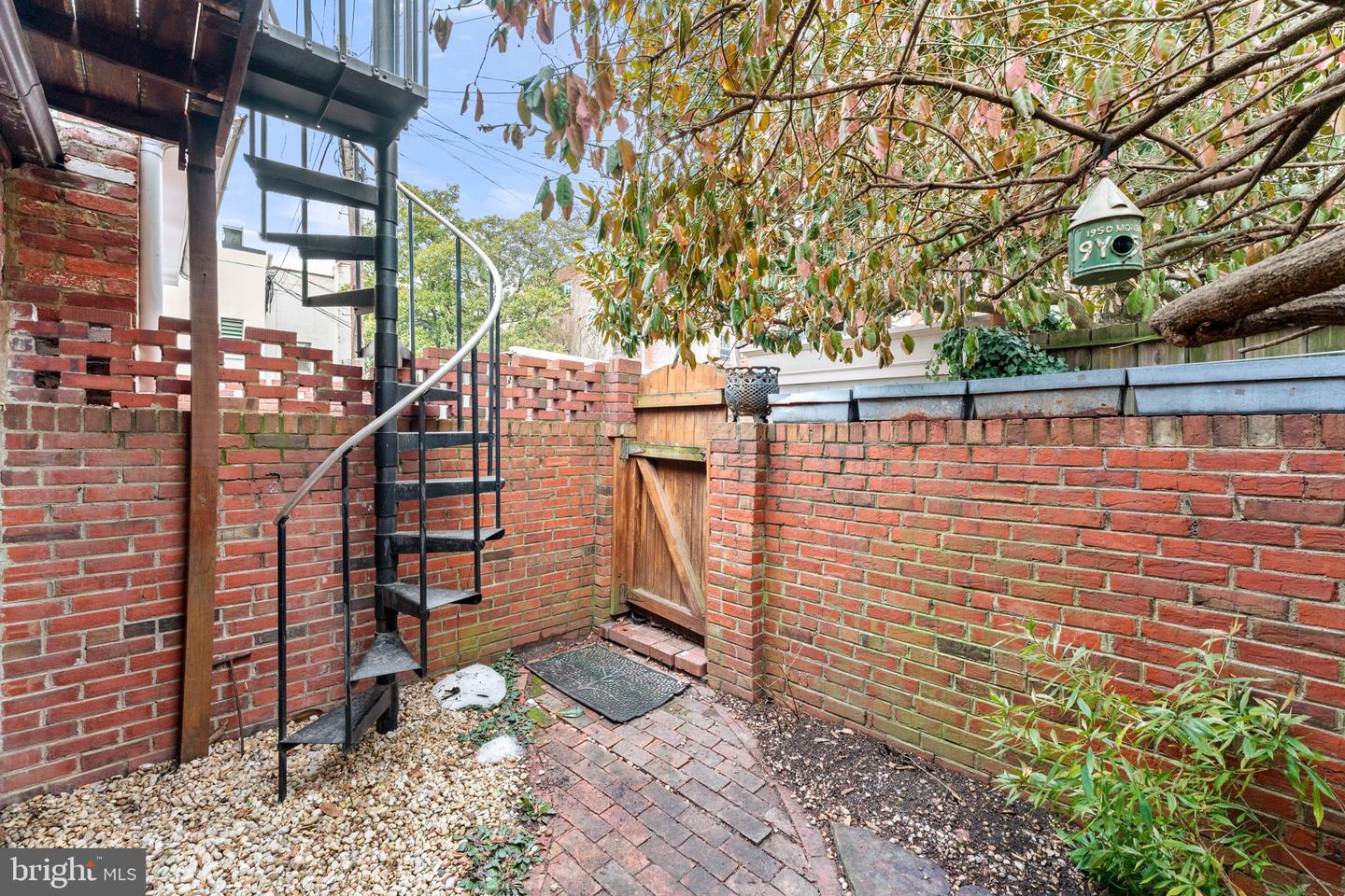 6 TERRACE CT NE, WASHINGTON, District Of Columbia 20002, 2 Bedrooms Bedrooms, ,1 BathroomBathrooms,Residential,For sale,6 TERRACE CT NE,DCDC2246324 MLS # DCDC2246324