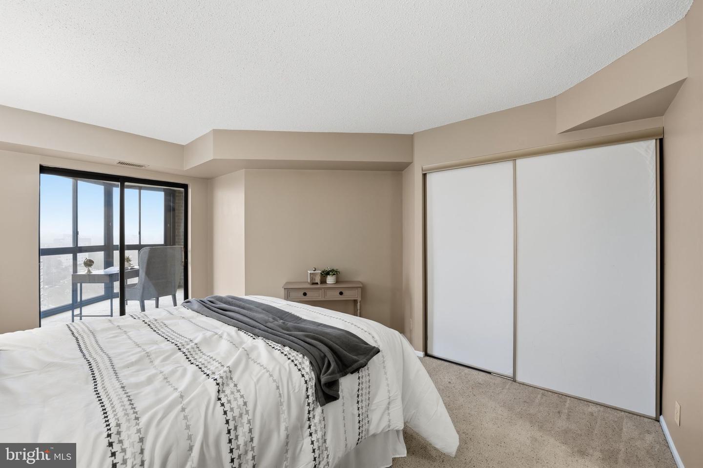 1600 N OAK ST #1525, ARLINGTON, Virginia 22209, 2 Bedrooms Bedrooms, ,2 BathroomsBathrooms,Residential,For sale,1600 N OAK ST #1525,VAAR2068934 MLS # VAAR2068934