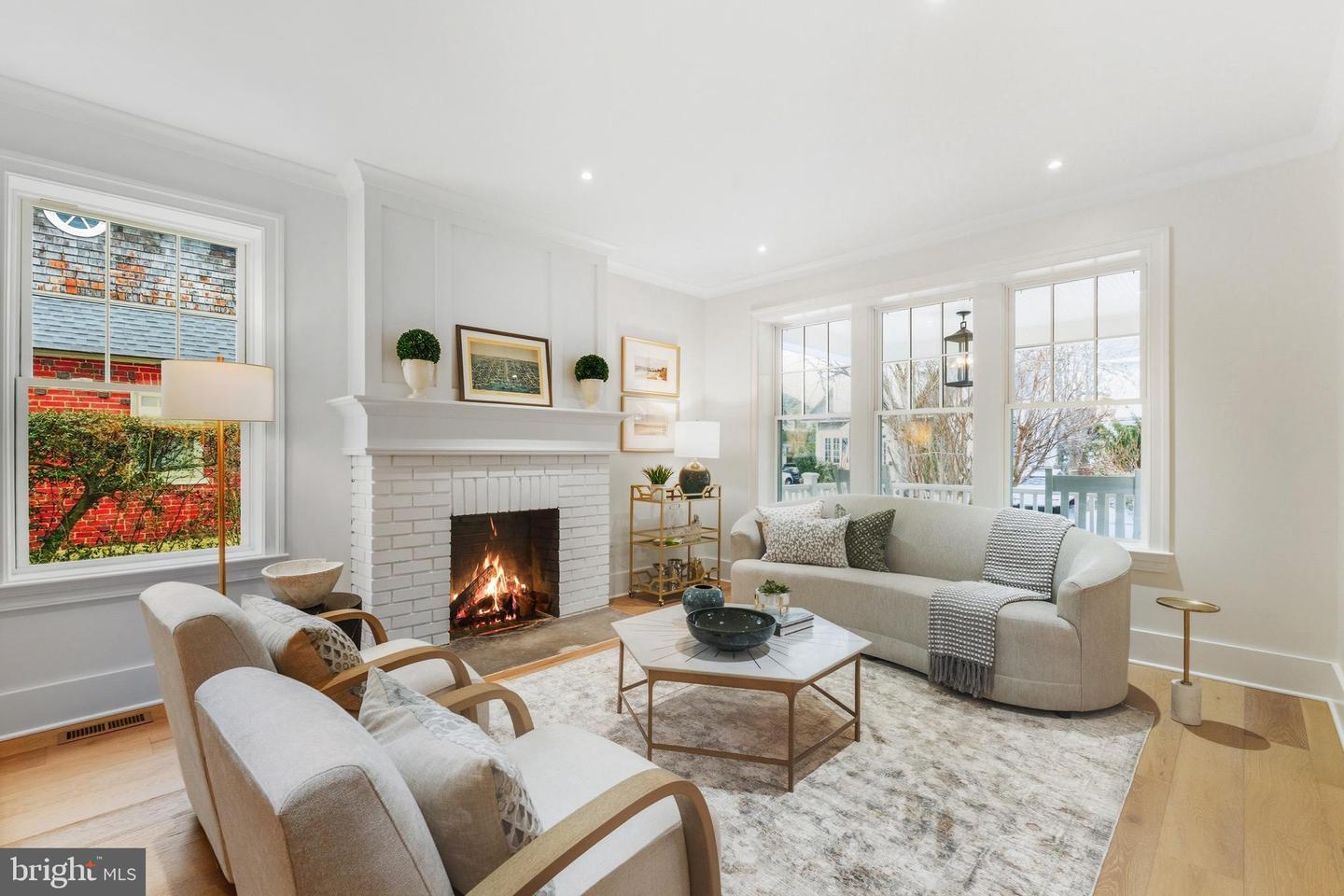 11 CEDAR ST, ALEXANDRIA, Virginia 22301, 5 Bedrooms Bedrooms, ,5 BathroomsBathrooms,Residential,For sale,11 CEDAR ST,VAAX2054224 MLS # VAAX2054224