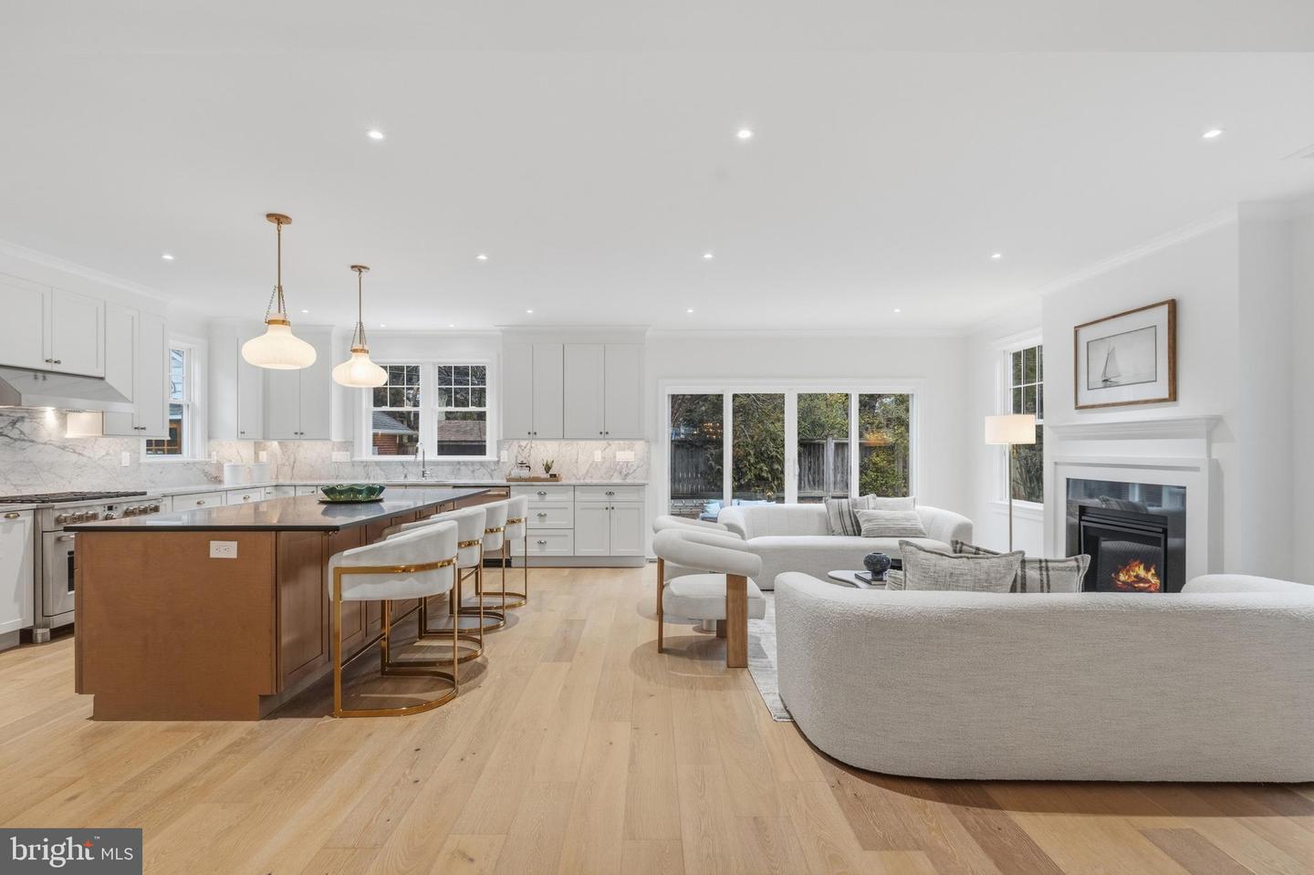 11 CEDAR ST, ALEXANDRIA, Virginia 22301, 5 Bedrooms Bedrooms, ,5 BathroomsBathrooms,Residential,For sale,11 CEDAR ST,VAAX2054224 MLS # VAAX2054224