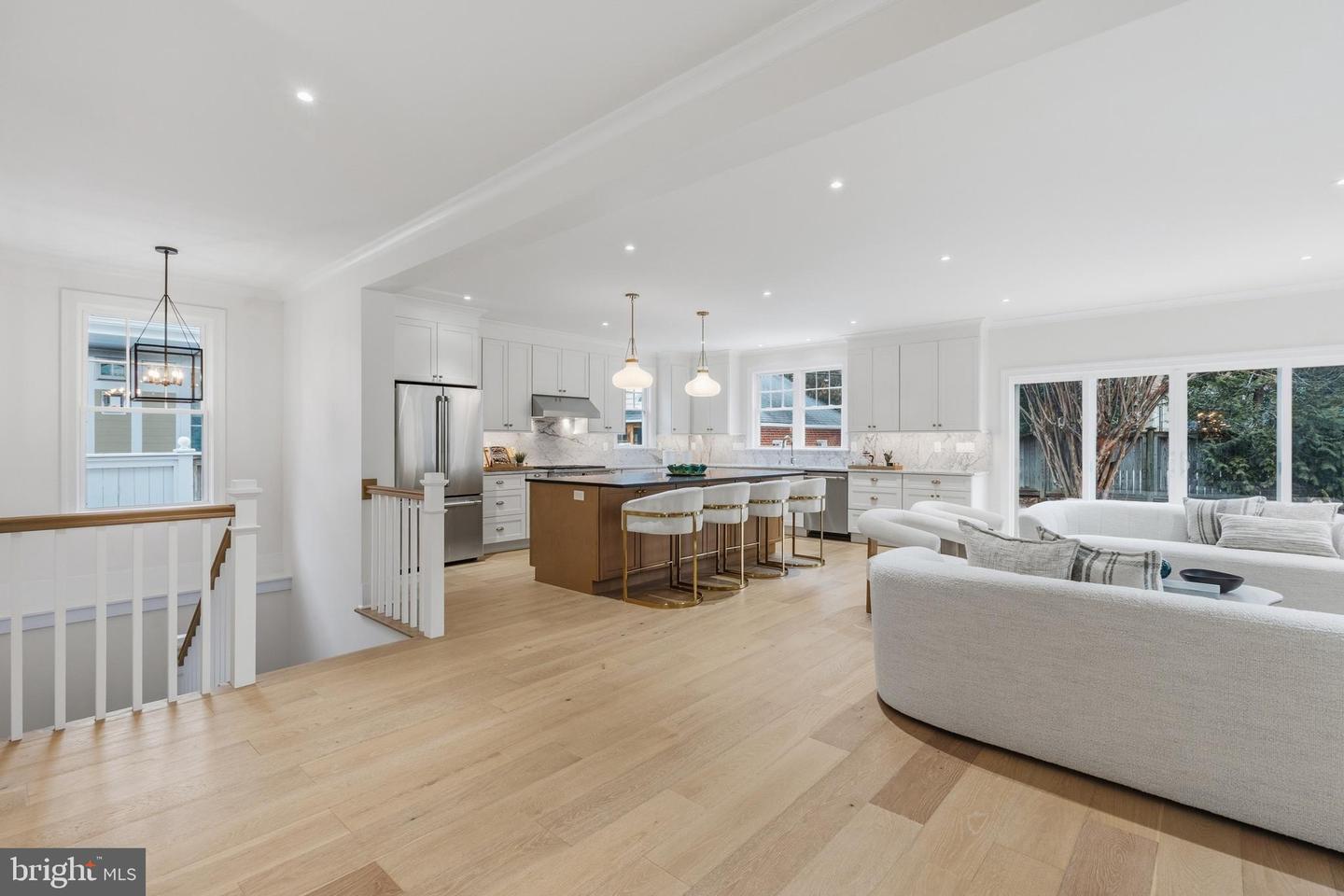 11 CEDAR ST, ALEXANDRIA, Virginia 22301, 5 Bedrooms Bedrooms, ,5 BathroomsBathrooms,Residential,For sale,11 CEDAR ST,VAAX2054224 MLS # VAAX2054224